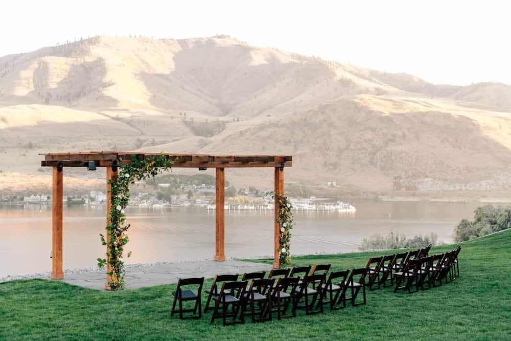 Lake Chelan wedding venue