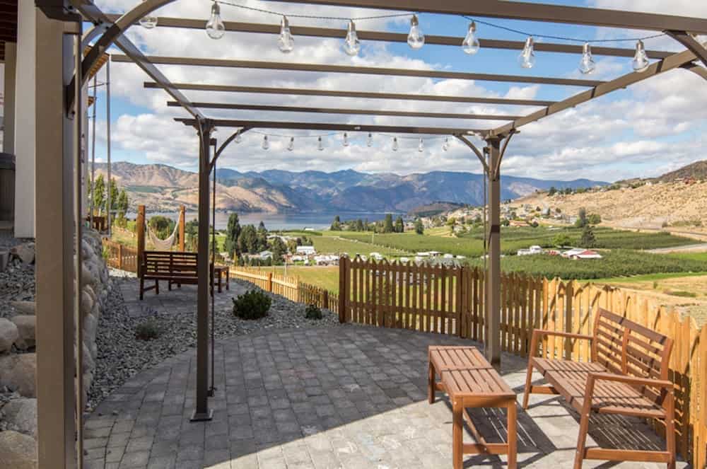 5 Benefits of Our Pet Friendly Lake Chelan Rentals