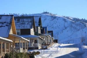 snow on lookout rentals in lake chelan
