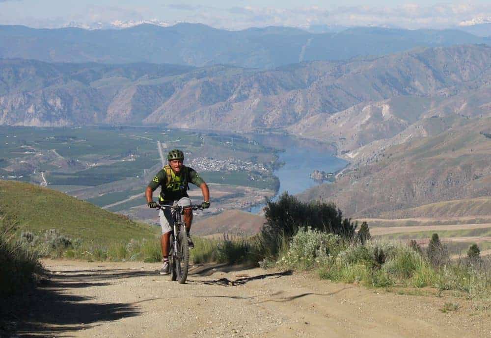 Why Lake Chelan is the Perfect Vacation Destination for Bikers