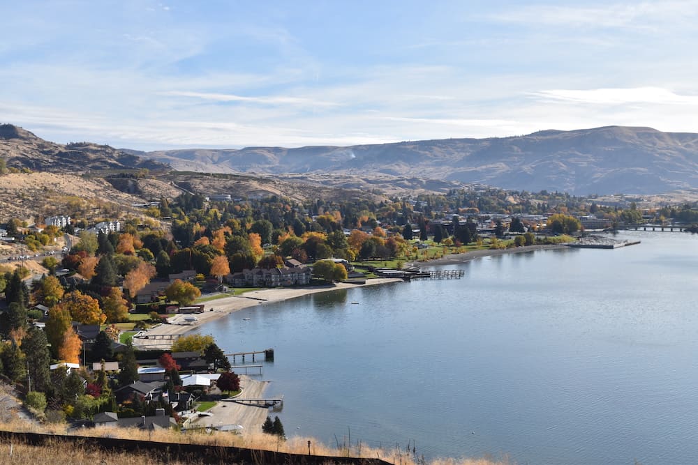 Your Guide to a Fall Vacation in Lake Chelan