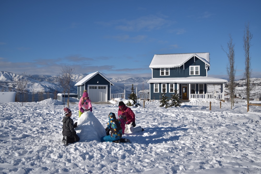 holiday activities in lake chelan at the lookout