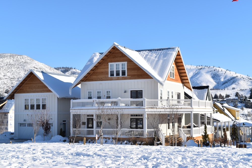 Make the Holidays Magical: Traditions to Begin at The Lookout at Lake Chelan